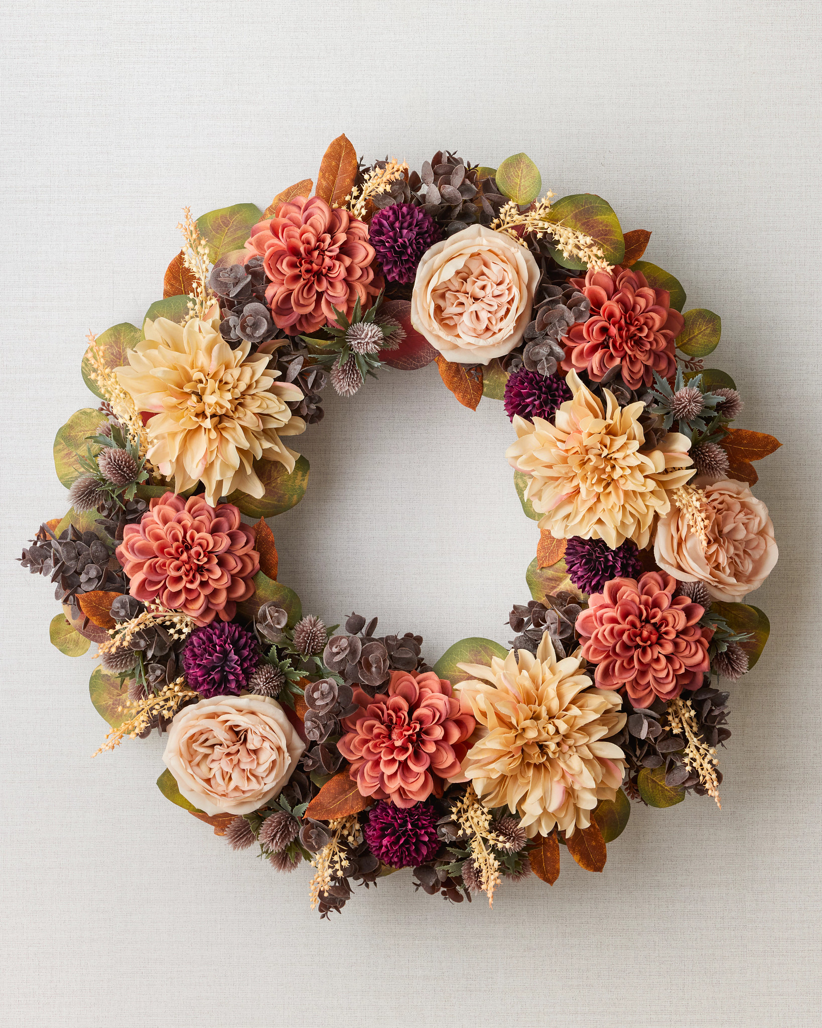 Couronne de fleurs de récolte au coucher du soleil